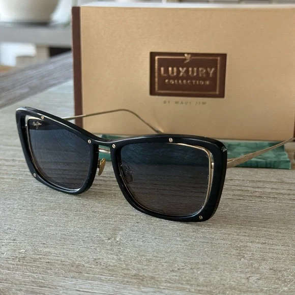 Maui Jim Black Luxury Adrift Polarized Sunglasses Maui Jim Adrift 808 Sunglasses: Models HS808-10 & GS808-02  main image 4